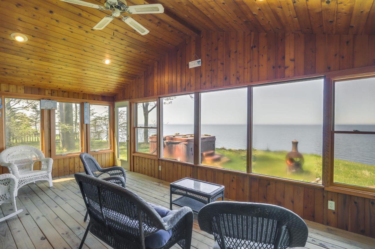 Waterfront South Haven Home With Beach Access! Exterior photo