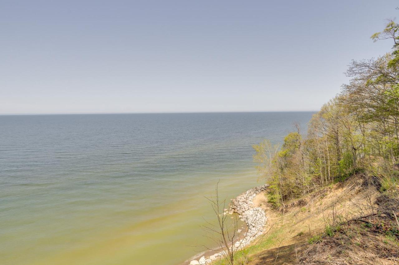 Waterfront South Haven Home With Beach Access! Exterior photo